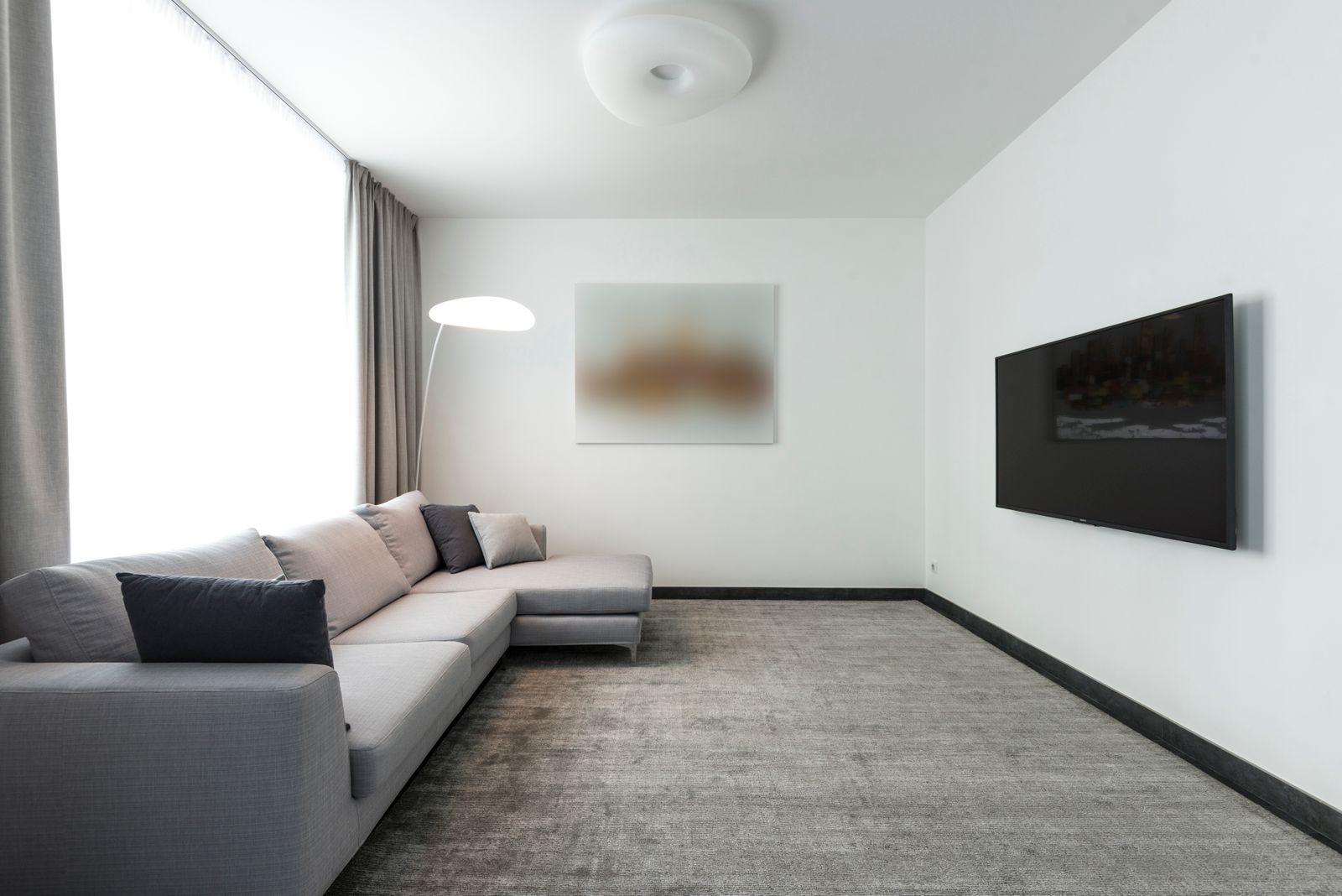 Rooms, materials and the work between